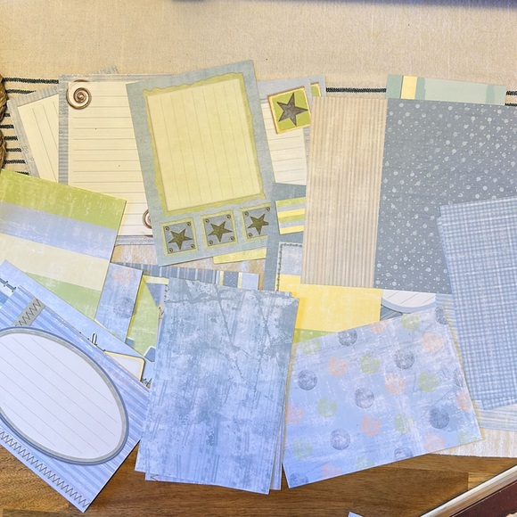 Creative Memories Other - Small 22 paper creative Memories bundle of Reversible paper (blue/pink) in pack